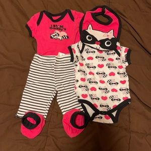 Baby 0-3mo Weeplay 5 piece Raccoon set